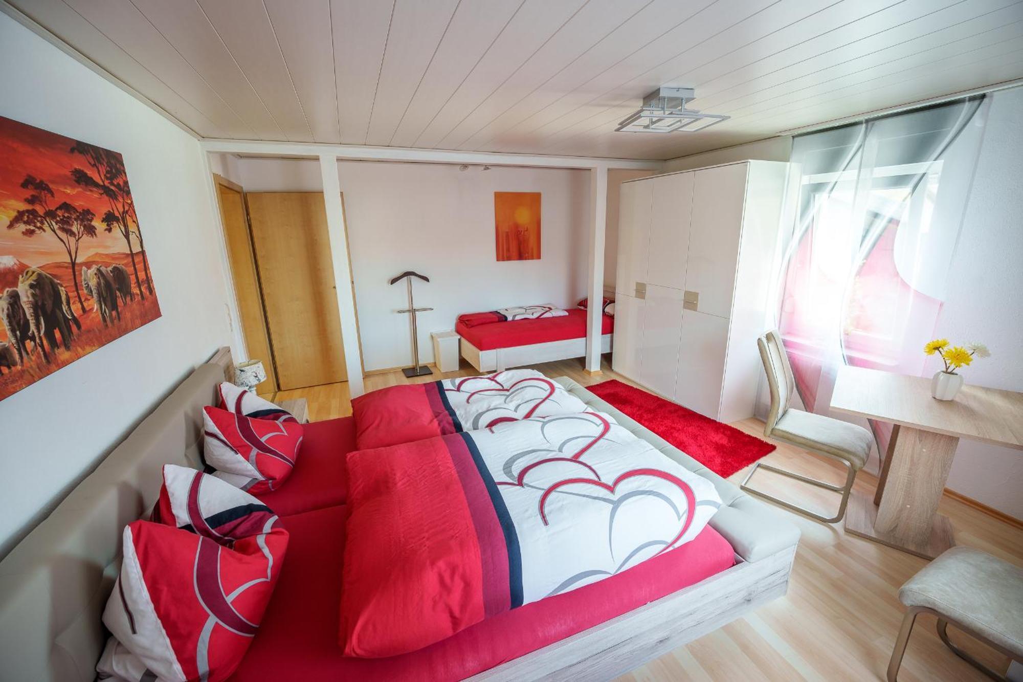 Wilhelm Appartements 100Qm Im Zentrum Brackenheim Naehe Tripsdrill 外观 照片